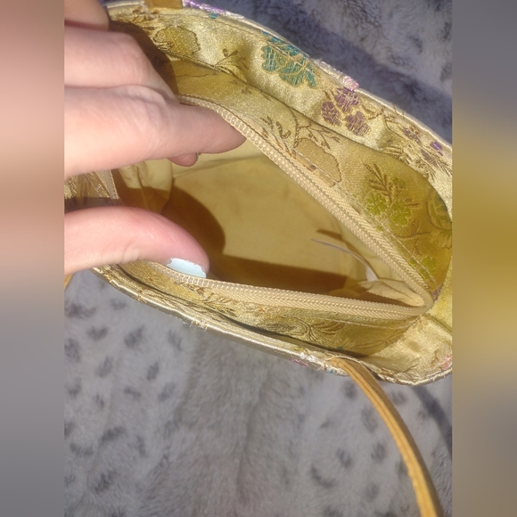 Floral Corset-Style Handbag - Picture 7 of 13